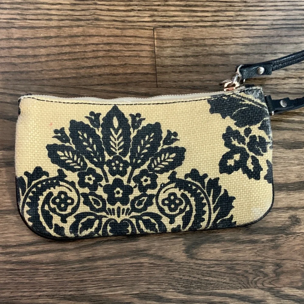 Spartina 449 Black and Tan Linen Floral Wristlet